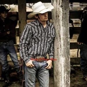 Meet your Posher, Cody